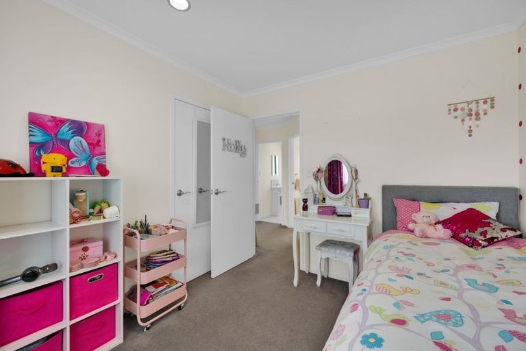 Photo of property in 2a Faber Place, Inglewood, 4330