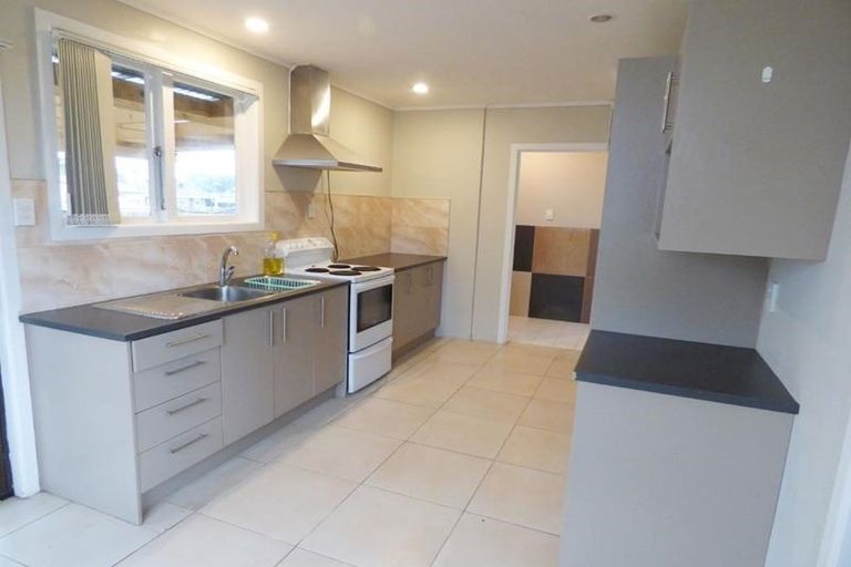 Photo of property in 12 Boundary Road, Clover Park, Auckland, 2019