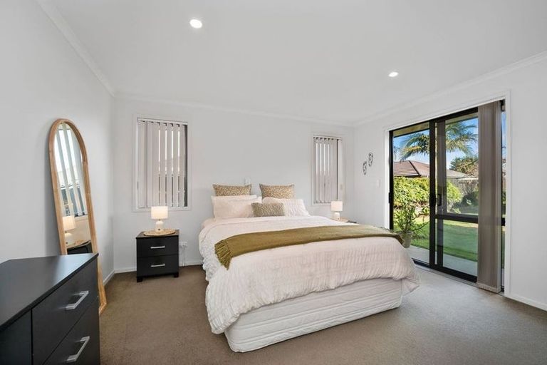 Photo of property in 130 Doncaster Drive, Papamoa Beach, Papamoa, 3118