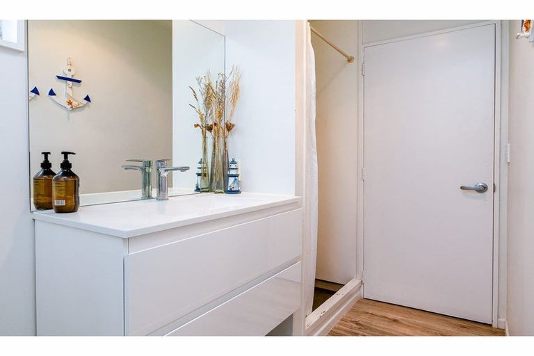 Photo of property in 18 Pateke Place, Bromley, Christchurch, 8062