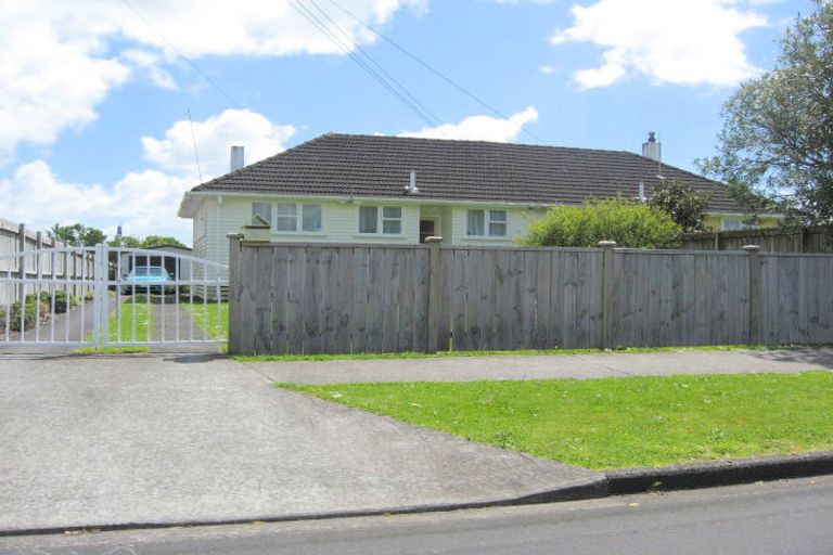 Photo of property in 39 Arimu Road, Papakura, 2110