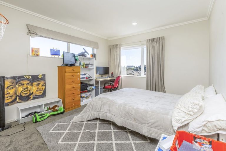 Photo of property in 11 Henriette Place, The Gardens, Auckland, 2105