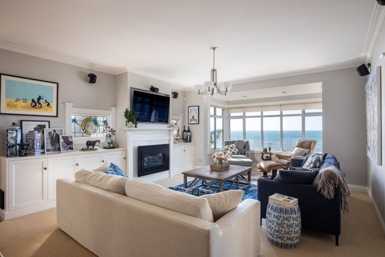 Photo of property in 10 Woolcombe Terrace, New Plymouth, 4310