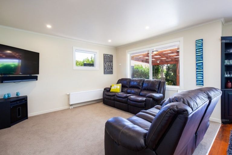 Photo of property in 8 Massey Street, Westown, New Plymouth, 4310