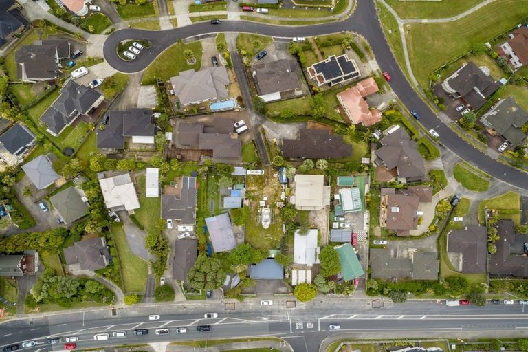 Photo of property in 8 Andara Close, Pinehill, Auckland, 0632