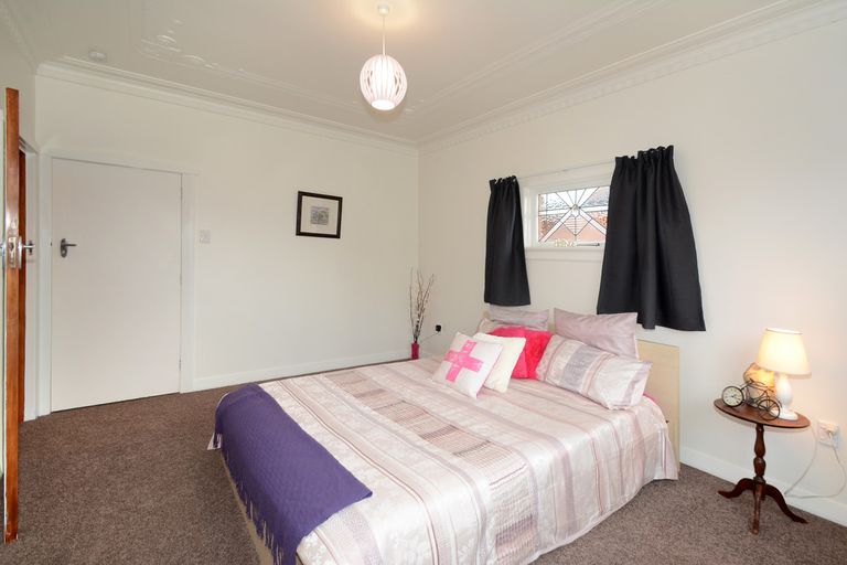 Photo of property in 26 Mornington Road, Balaclava, Dunedin, 9011