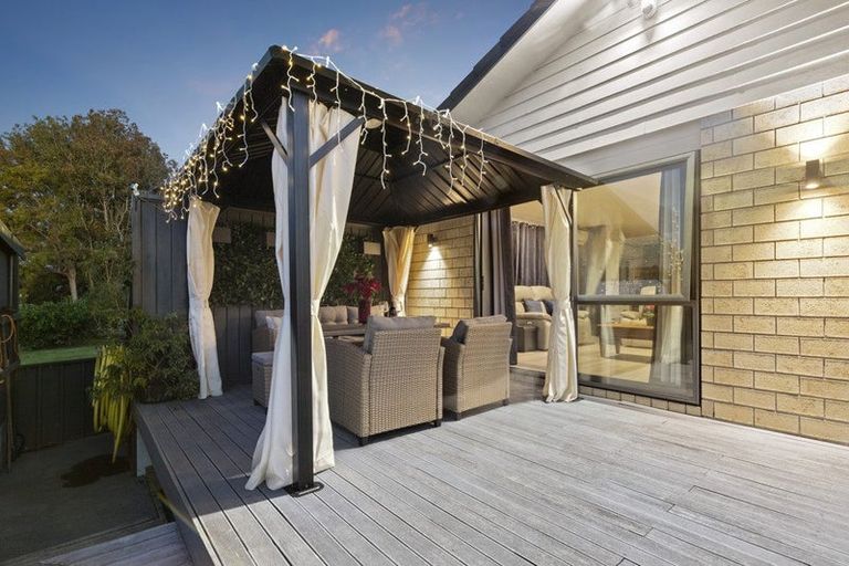 Photo of property in 12 Rays Way, Tuakau, 2121