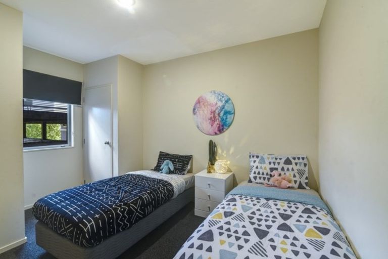 Photo of property in 14b Mckerrow Place, Sunshine Bay, Queenstown, 9300