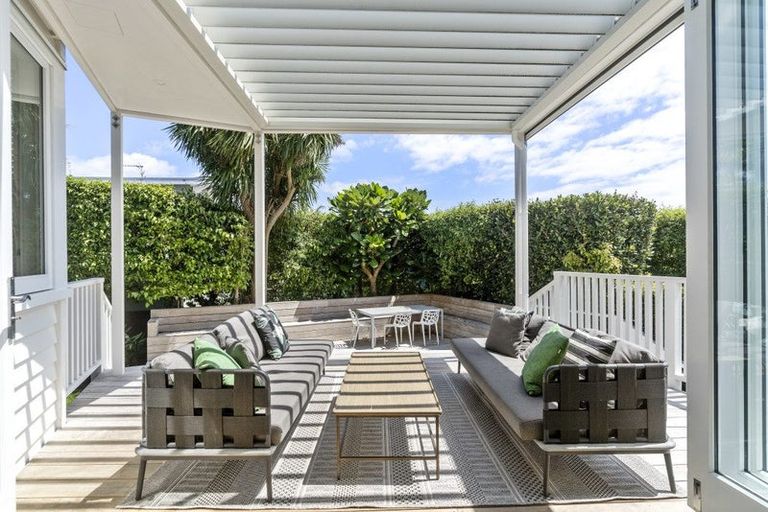 Photo of property in 40 Livingstone Street, Westmere, Auckland, 1022