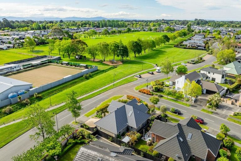 Photo of property in 30 Glasnevin Drive, Casebrook, Christchurch, 8051