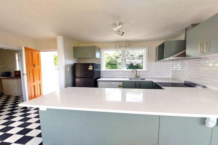 Photo of property in 85a Seatoun Heights Road, Seatoun, Wellington, 6022