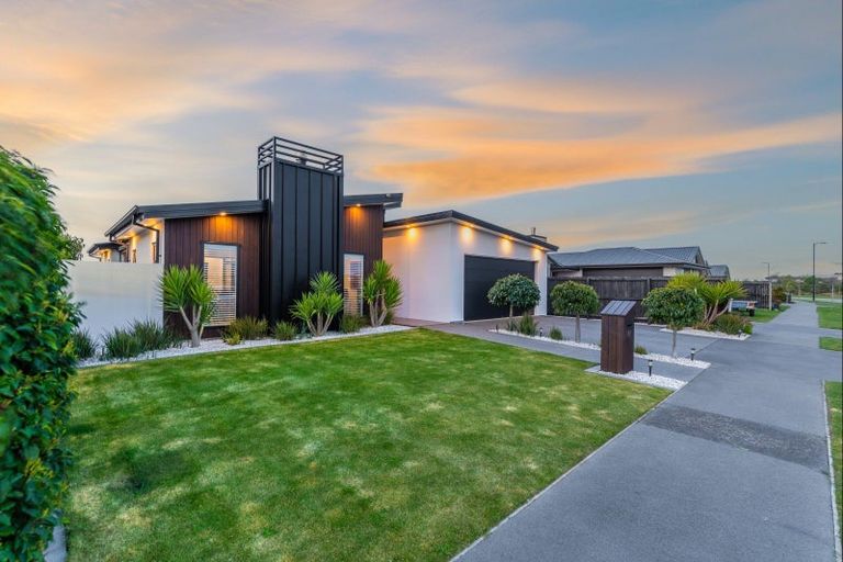 Photo of property in 40 Cameo Grove, Marshland, Christchurch, 8083