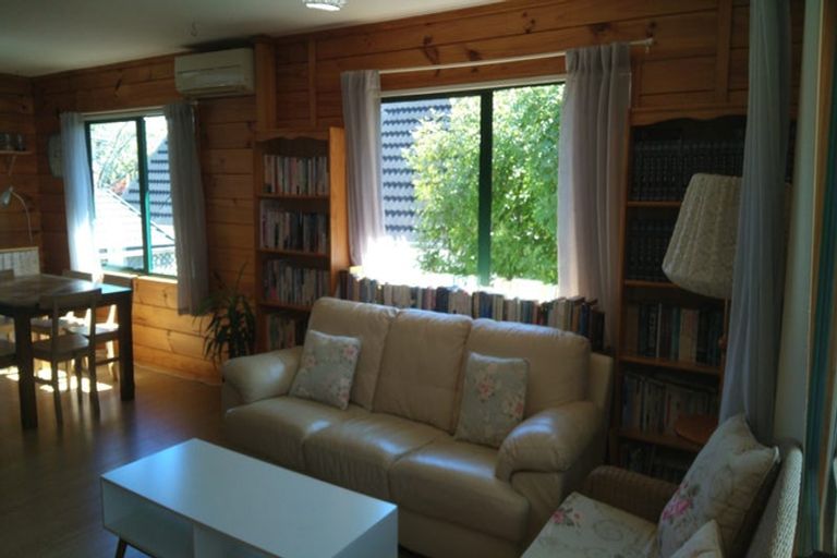 Photo of property in 1/3 Manutara Avenue, Forrest Hill, Auckland, 0620