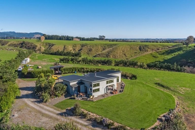 Photo of property in 254 Kaihinau Road, Shannon, Palmerston North, 4474