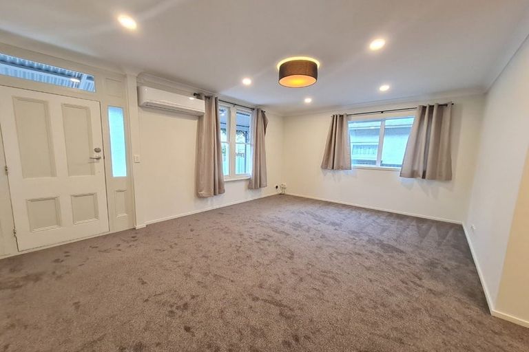 Photo of property in 2/16 Charles Street, Waltham, Christchurch, 8011