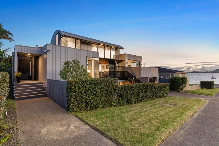 Photo of property in 1/58 The Parade, Bucklands Beach, Auckland, 2012