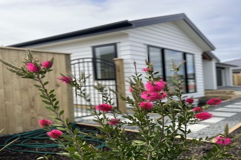 Photo of property in 27 Bankside Road, Silverdale, 0932