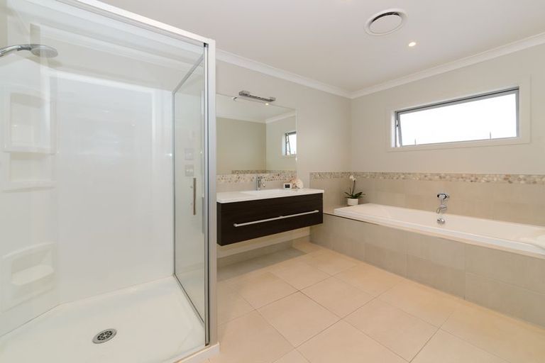 Photo of property in 35 Rodeo Drive, Kelvin Grove, Palmerston North, 4414