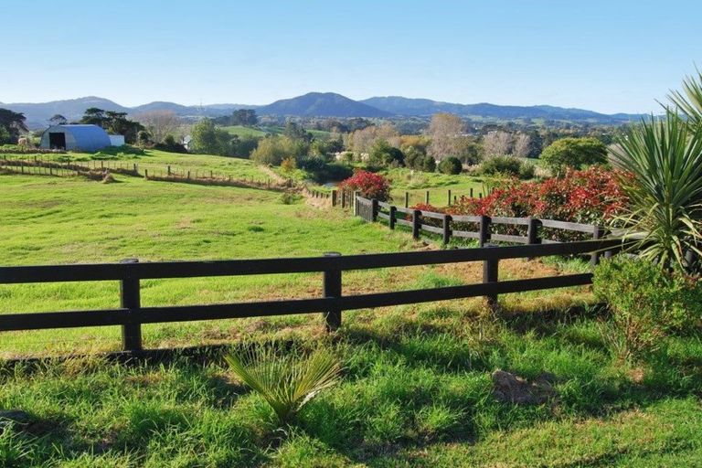 Photo of property in 197 Pukenui Road, Kaiwaka, 0573
