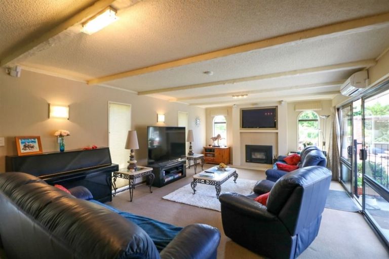 Photo of property in 33 Lynch Road, Levels, Timaru, 7973