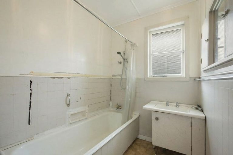 Photo of property in 18 Lee Avenue, Paeroa, 3600