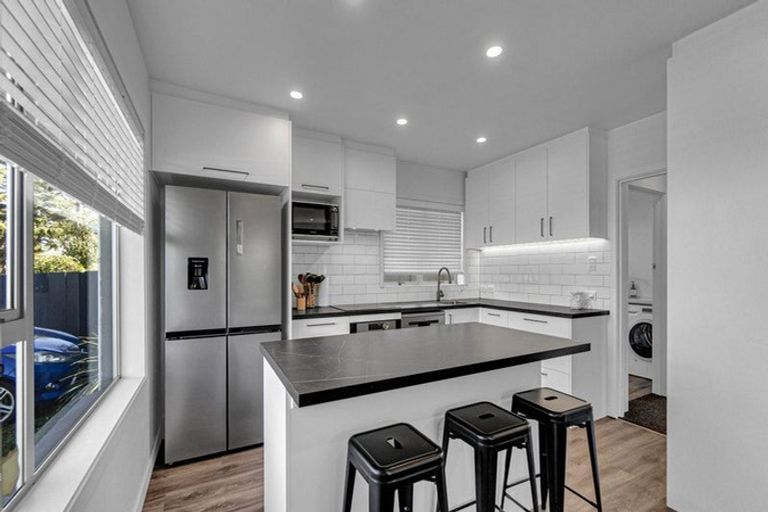 Photo of property in 32 Bentley Street, Russley, Christchurch, 8042