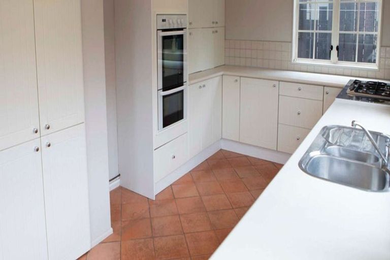 Photo of property in 2/48 Onepoto Road, Hauraki, Auckland, 0622