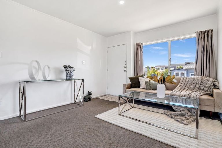 Photo of property in 2/26 Arawa Street, New Lynn, Auckland, 0600