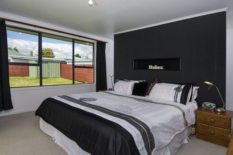 Photo of property in 4 Seaforth Grove, Greerton, Tauranga, 3112