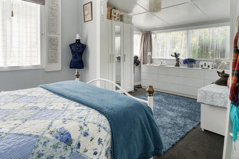 Photo of property in 35 York Street, Picton, 7220