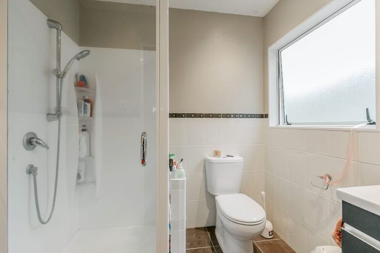 Photo of property in 5 Bushlands Park Drive, Albany, Auckland, 0632