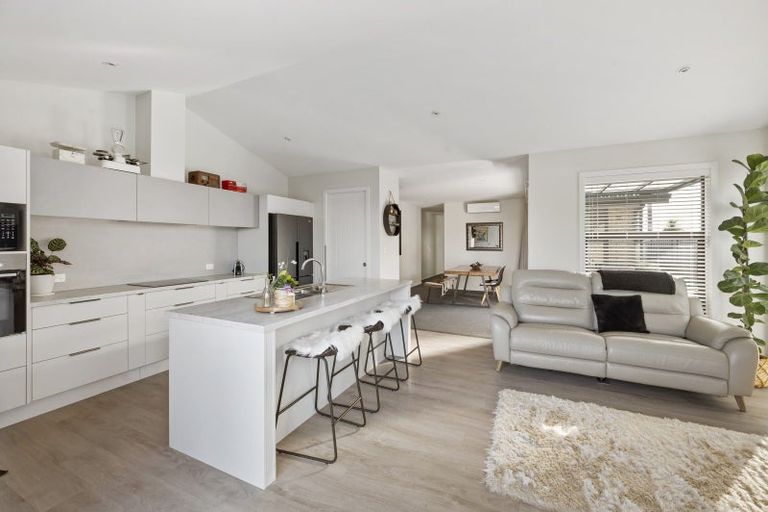 Photo of property in 56 Eriksen Road, Te Awa, Napier, 4110