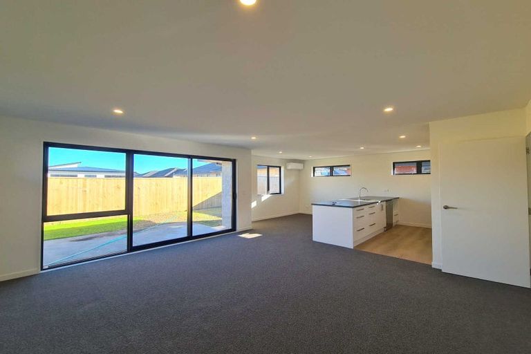 Photo of property in 6 Harry Manship Crescent, Halswell, Christchurch, 8025