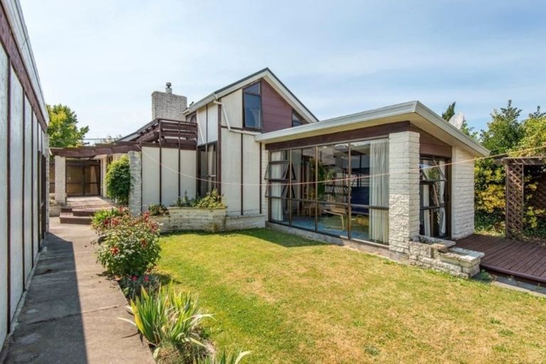 Photo of property in 33 Banbury Street, Burnside, Christchurch, 8053