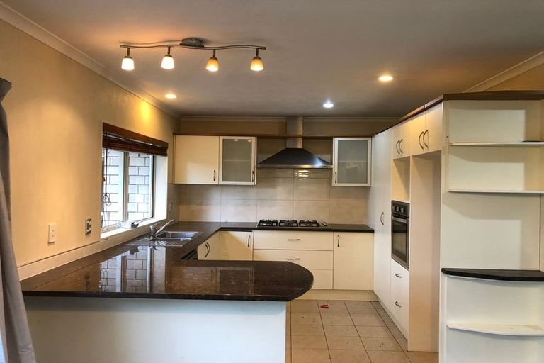 Photo of property in 26 Craigavon Drive, East Tamaki, Auckland, 2013