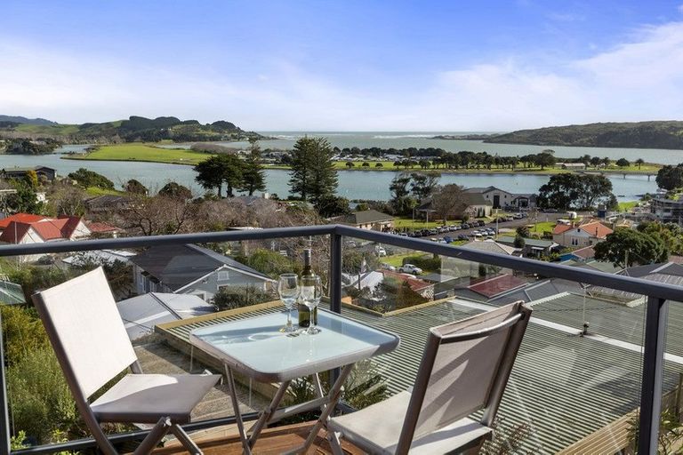 Photo of property in 16 Upper Bow Street, Raglan, 3225