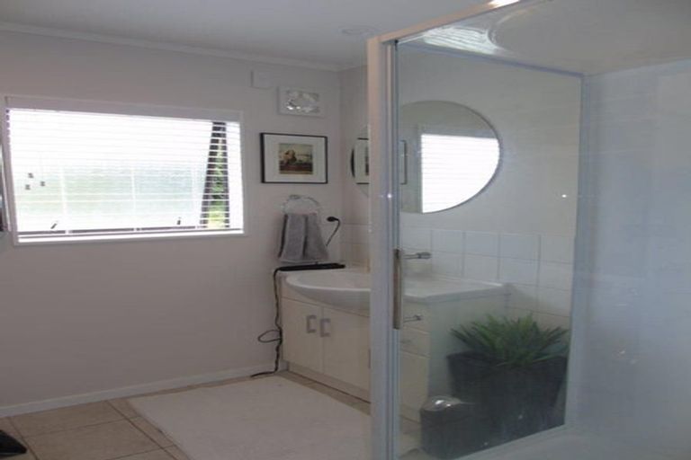 Photo of property in 35 Weggery Drive, Waikanae Beach, Waikanae, 5036