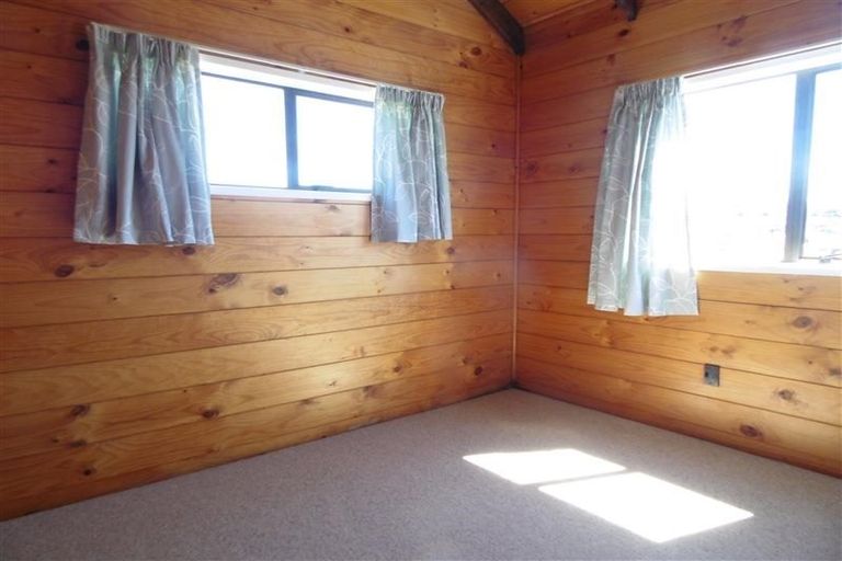 Photo of property in 56 Kennedy Avenue, Forrest Hill, Auckland, 0620