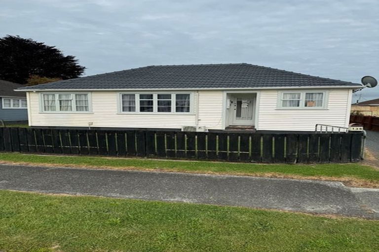 Photo of property in 136 Great South Road, Huntly, 3700