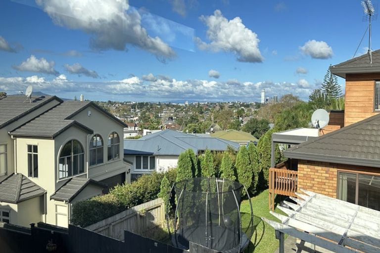 Photo of property in 123b Forrest Hill Road, Forrest Hill, Auckland, 0620