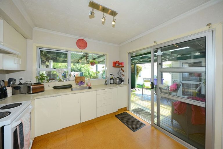 Photo of property in 145 Grimseys Road, Redwood, Christchurch, 8051