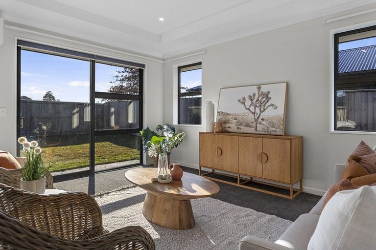 Photo of property in 31 Tara Crescent, Woodend, 7610