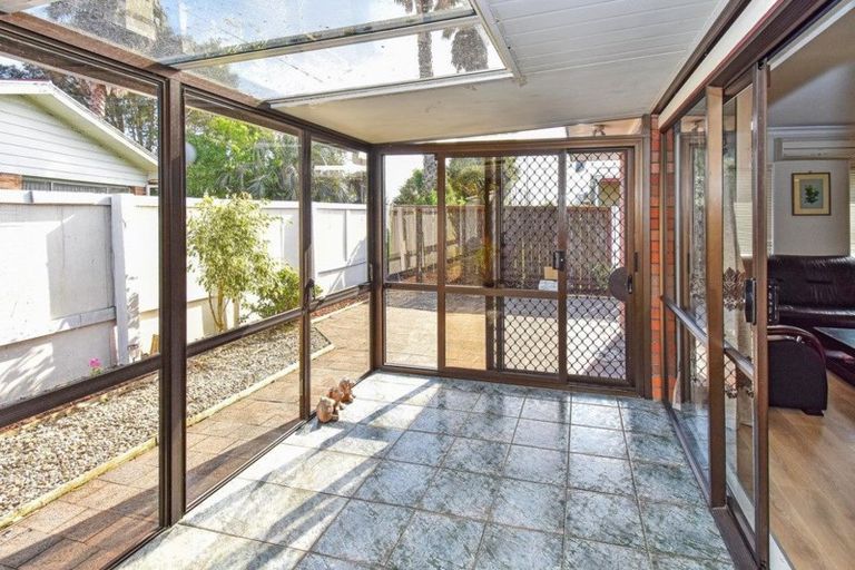 Photo of property in 2/62 Glen Avenue, Papatoetoe, Auckland, 2025