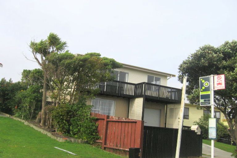 Photo of property in 143 Conclusion Street, Ascot Park, Porirua, 5024