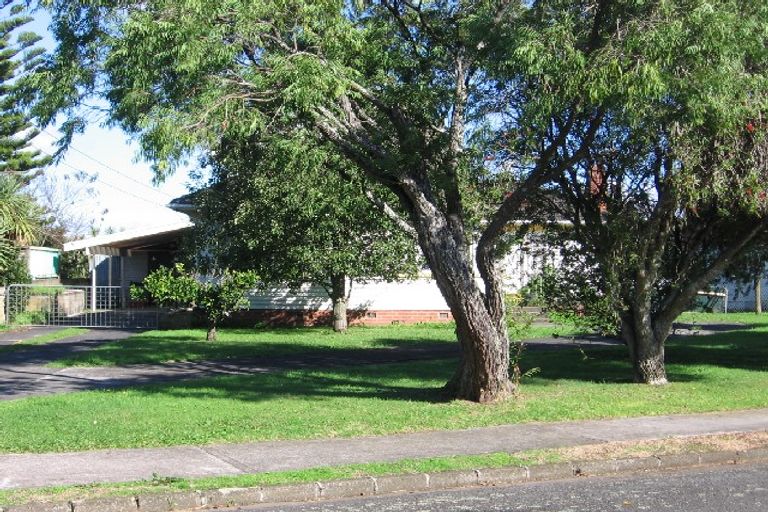 Photo of property in 65 Millen Avenue, Pakuranga, Auckland, 2010