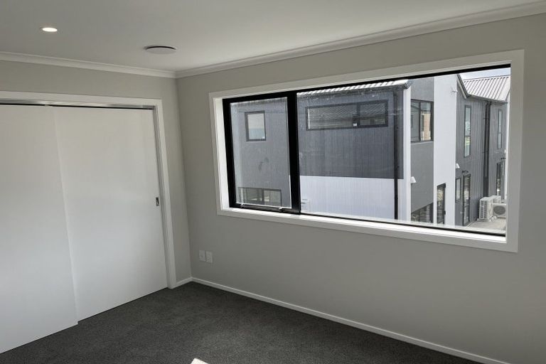 Photo of property in 1 Cynisca Crescent, Wallaceville, Upper Hutt, 5018