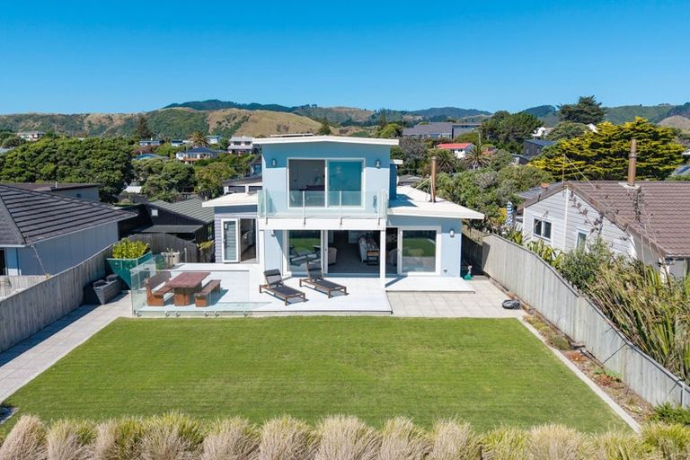 Photo of property in 96 The Esplanade, Raumati South, Paraparaumu, 5032