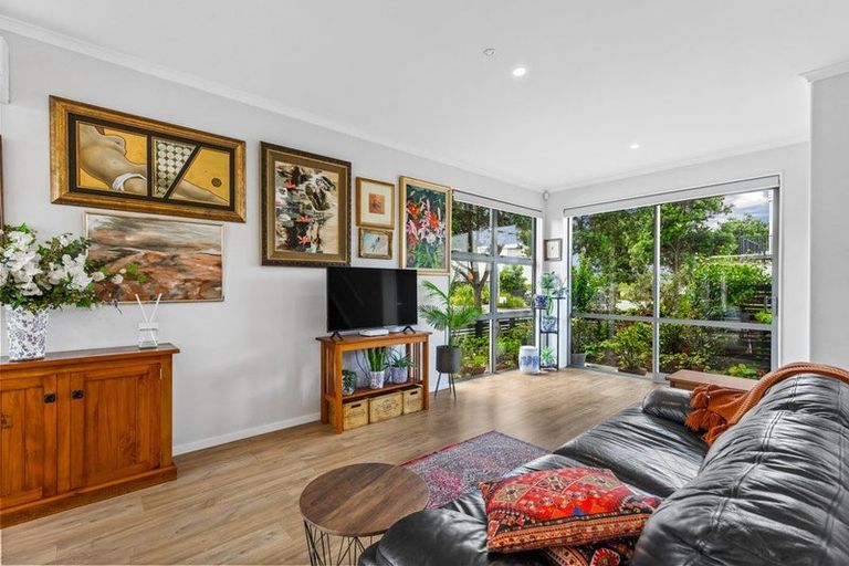 Photo of property in 30 Grey Warbler Road, Hobsonville, Auckland, 0616