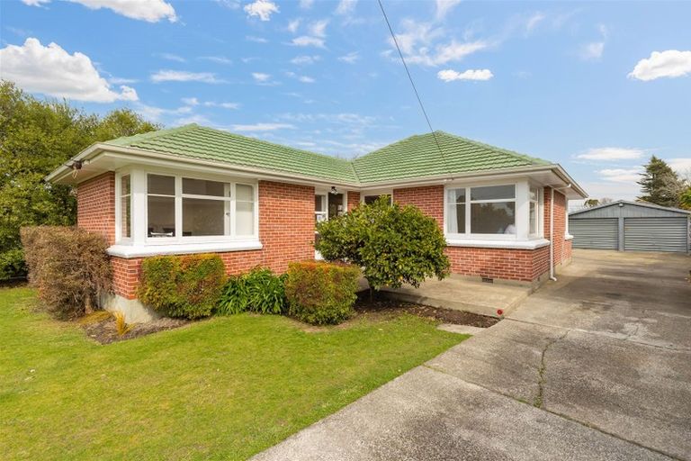 Photo of property in 16 Bethel Crescent, Bishopdale, Christchurch, 8053