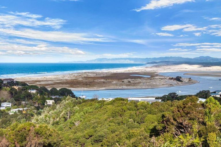 Photo of property in 7 Cape Rodney Place, Mangawhai Heads, Mangawhai, 0505